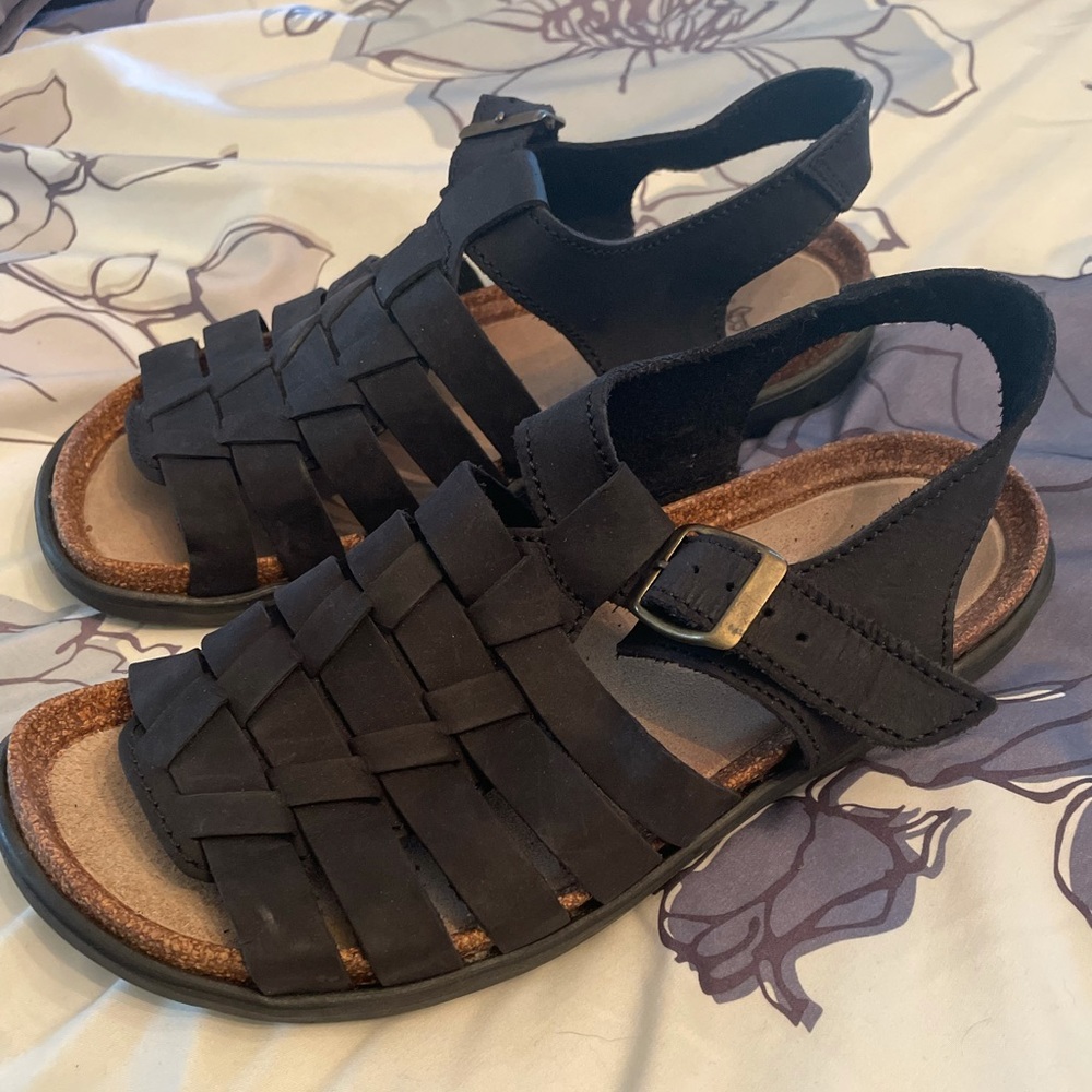 GH Bass & Co sandals